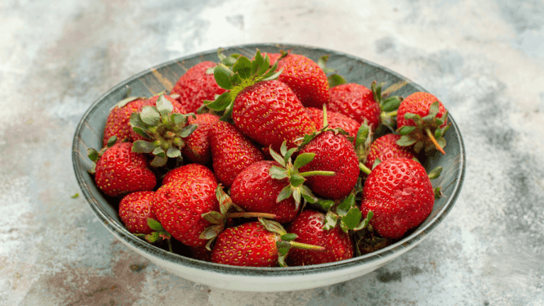 strawberry benefits for skin